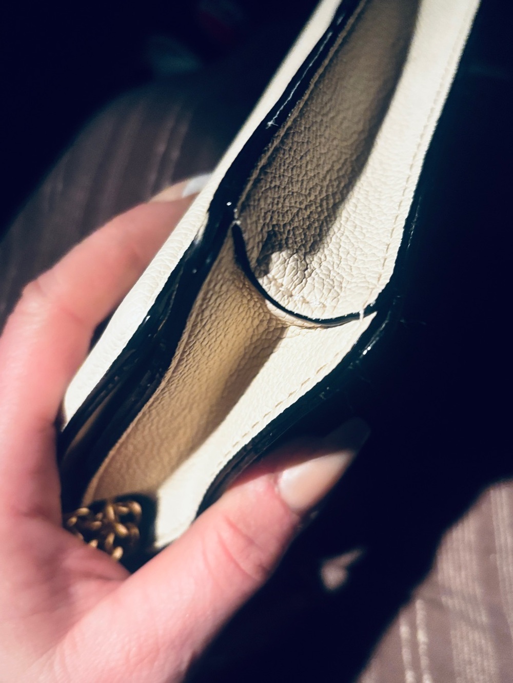 NWT Victoria’s Secret White Quilted V Monogram Crossbody Flap Bag Clutch Gold - Picture 5 of 8